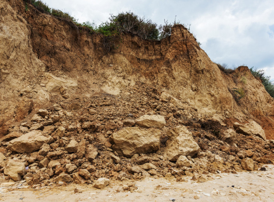 Stena pala na golf na Ibarskoj magistrali kod Baljevca, nije bilo povređenih