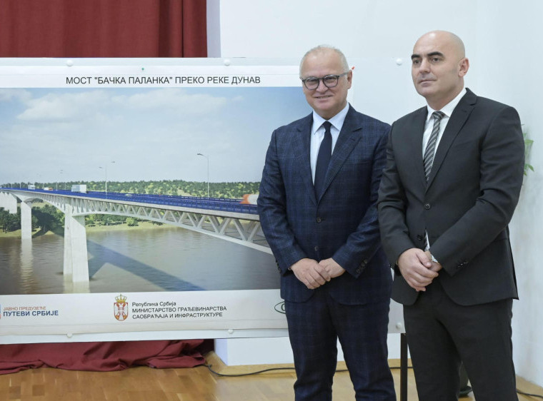 Vesić: Gradićemo most u Bačkoj Palanci na koji meštani čekaju decenijama