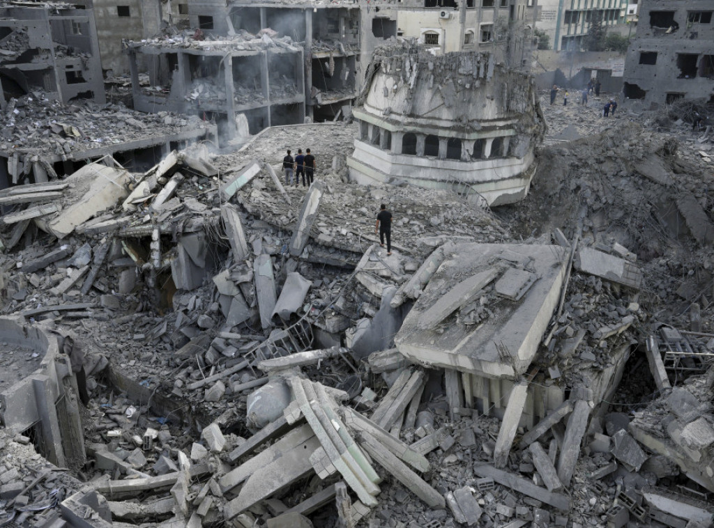 Ministarstvo zdravlja Gaze: Za 24 sata poginulo 350 osoba, ranjeno 900; Izraelske snage u centru Kan Junisa