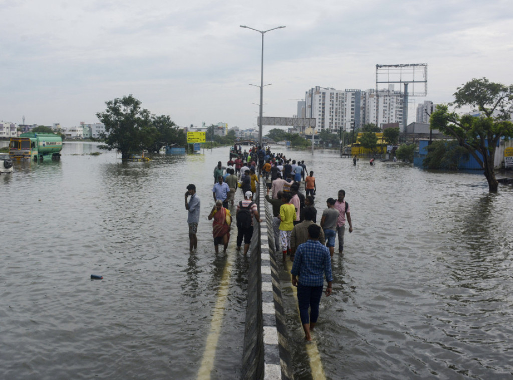 Indija: U ciklonu Mičaung nastradalo najmanje 14 osoba, zatvorene škole i fabrike