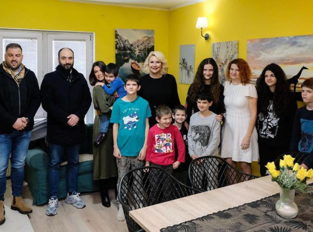 Kisić i Vidović posetile desetočlanu porodicu Vulović iz Ripnja