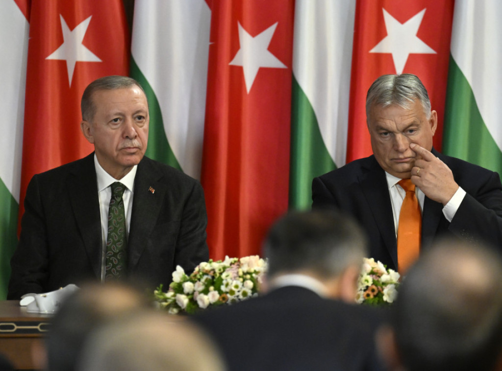 Orban poklonio konja Erdoganu tokom posete turskog lidera Budimpešti