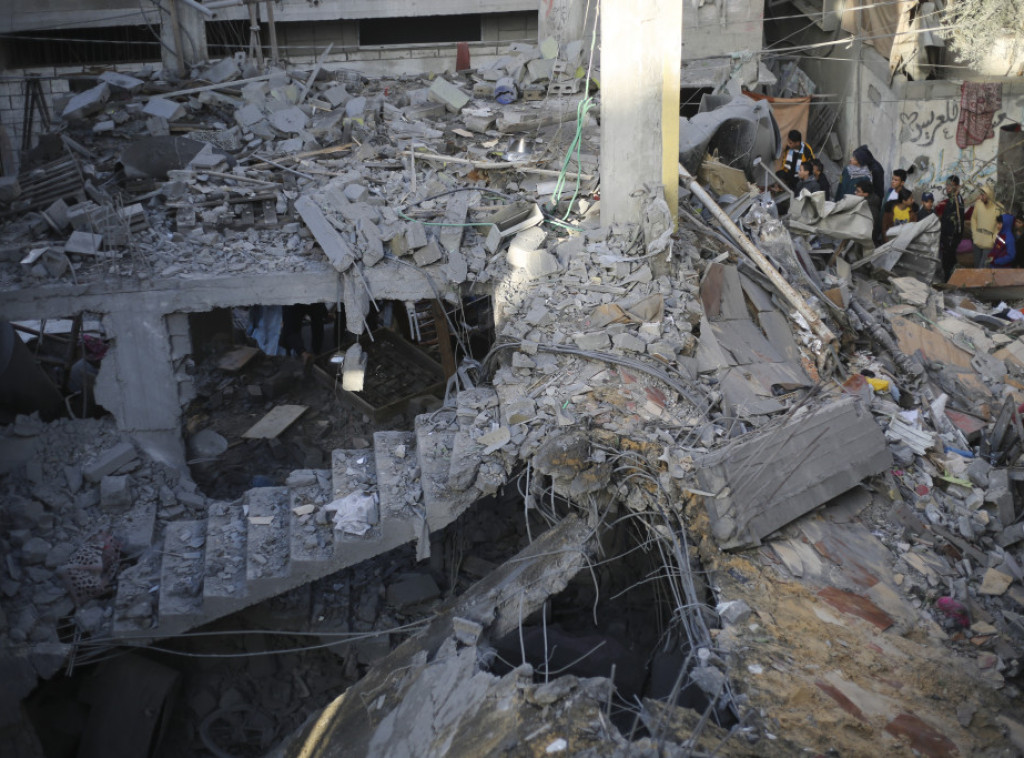 Palestinski zvaničnici: 70 mrtvih u izraelskom napadu na kamp u Gazi