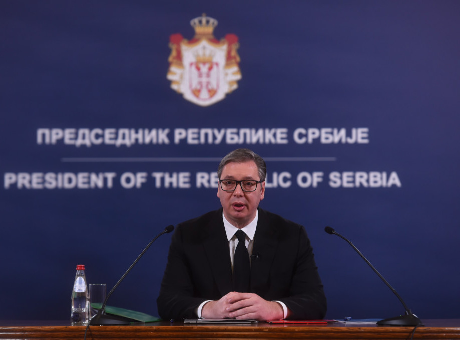 Vucic considering probe into illegal arms supplies to Pristina