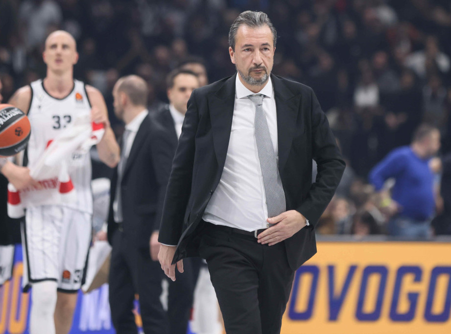 KK Efes: Imamo puno poverenja u trenera Bankija