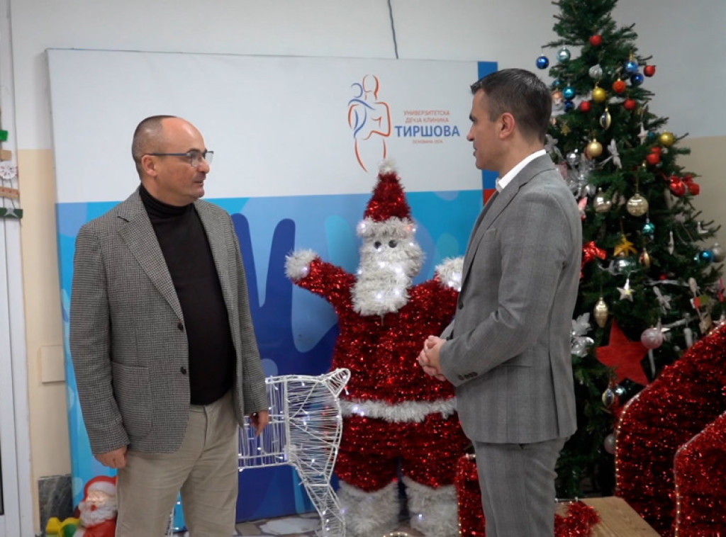 Ministar Milićević i Srbi koji žive van Srbije donirali paketiće deci u bolnicama