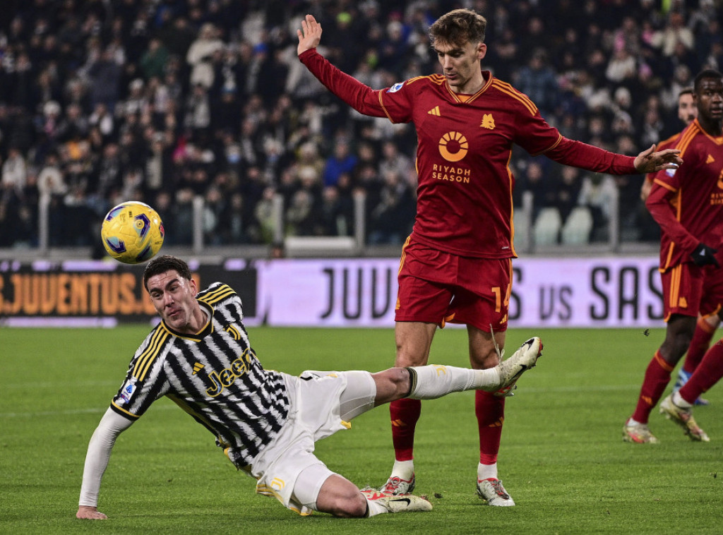 Vlahović petom asistirao za pobedu Juventusa protiv Rome