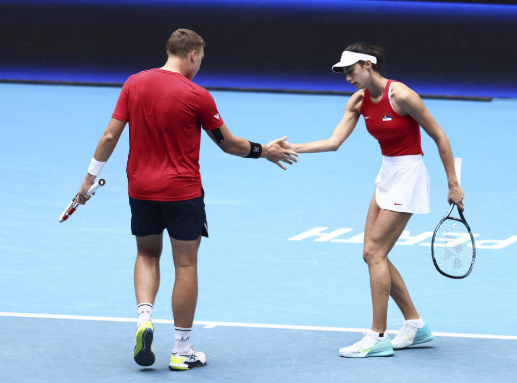 Olga Danilović i Hamad Međedović doneli pobedu teniserima Srbije protiv Češke