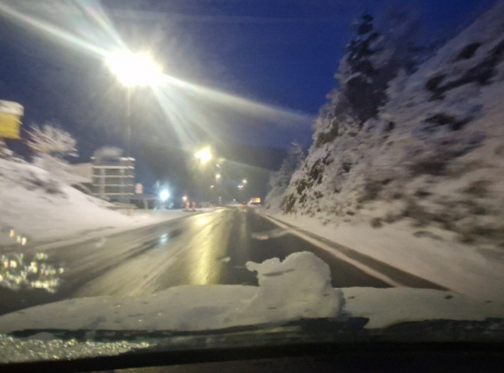 Tejić: Snega na kolovozima zapadne Srbije nema, na Zlatiboru do 15 centimetara snežnog pokrivača