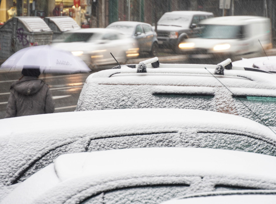 U Srbiji vreme oblačno, hladno i vetrovito, povremeno sneg