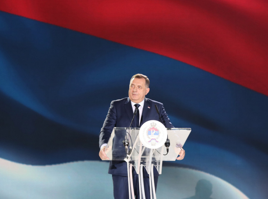 Dodik: Ostanimo okupljeni jer nas čekaju još neki važni dani