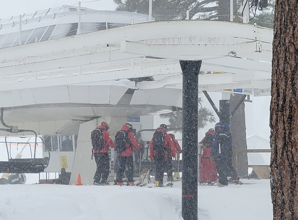 Kalifornija: Jedna osoba poginula, tri povređene u lavini na skijalištu