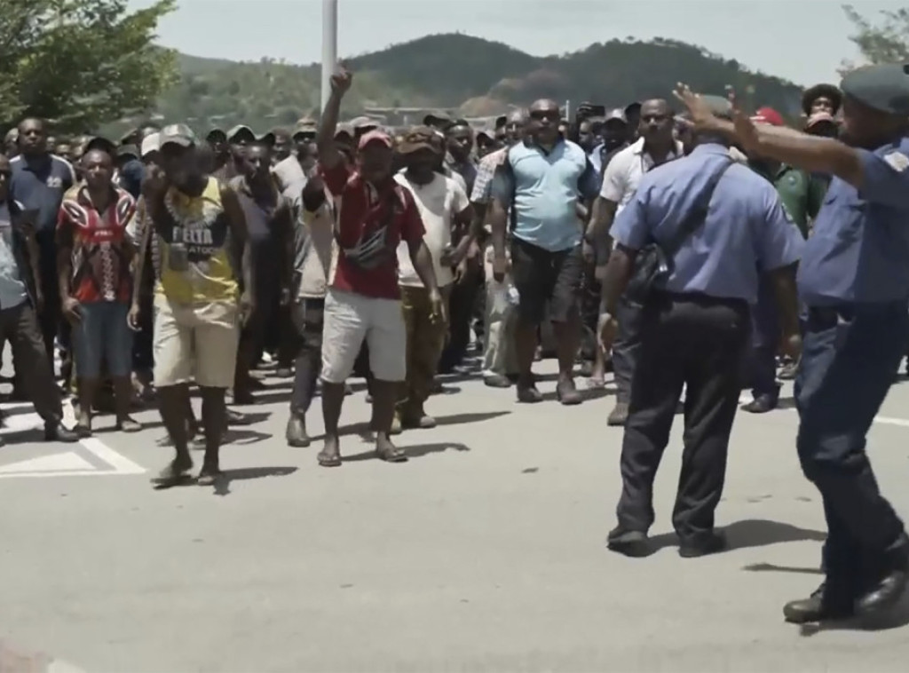 Papua Nova Gvineja proglasila vanredno stanje, 16 ljudi poginulo u neredima