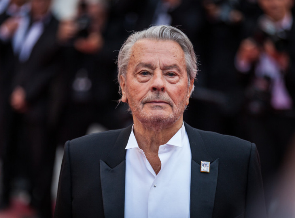 Sud odbio zahtev za priznavanje očinstva Alena Delona u slučaju vanbračnog sina