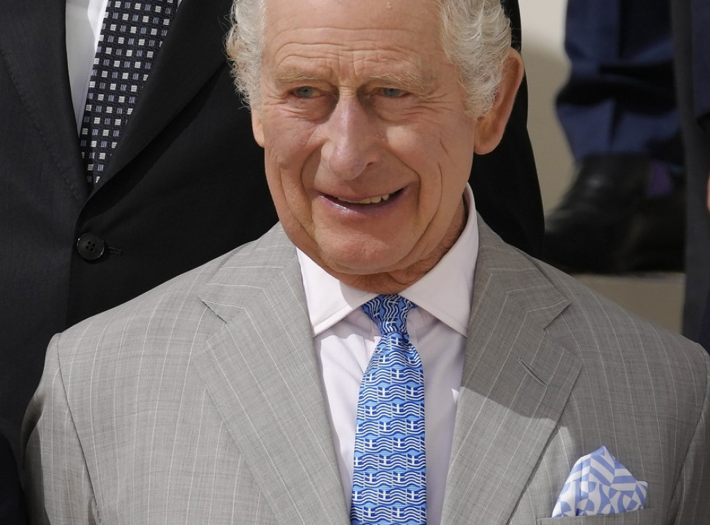 Kralj Čarls sledeće nedelje u bolnici, odlaže javne angažmane