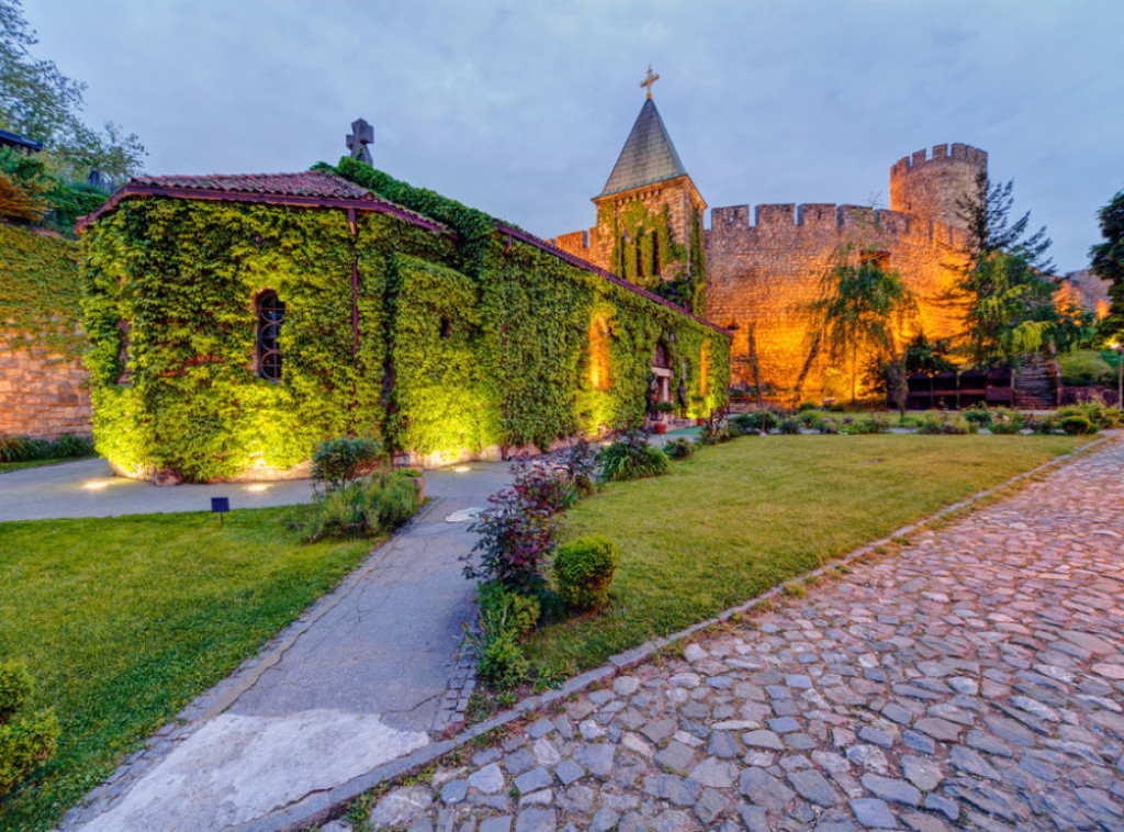 Polaganjem venaca na Spomeniku na Kalemegdanu obeležen Dan Republike Francuske u Beogradu
