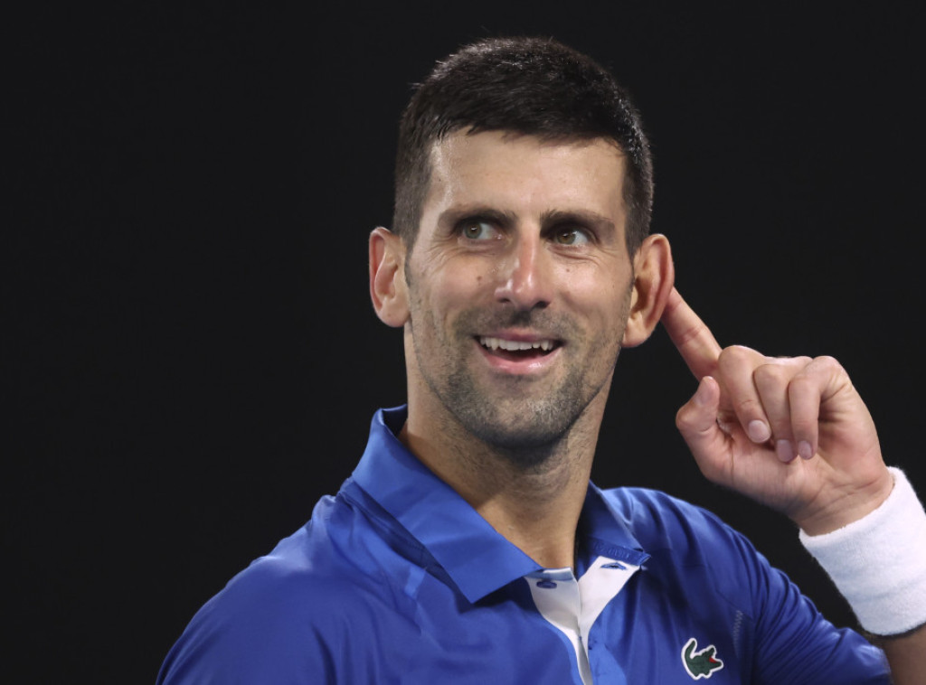 In his 100th Aussie Open match, Djokovic beats Etcheverry to advance to fourth round