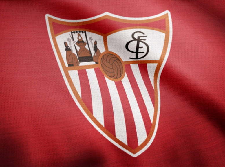 Španski fudbaler Hesus Navas ostaje u Sevilji
