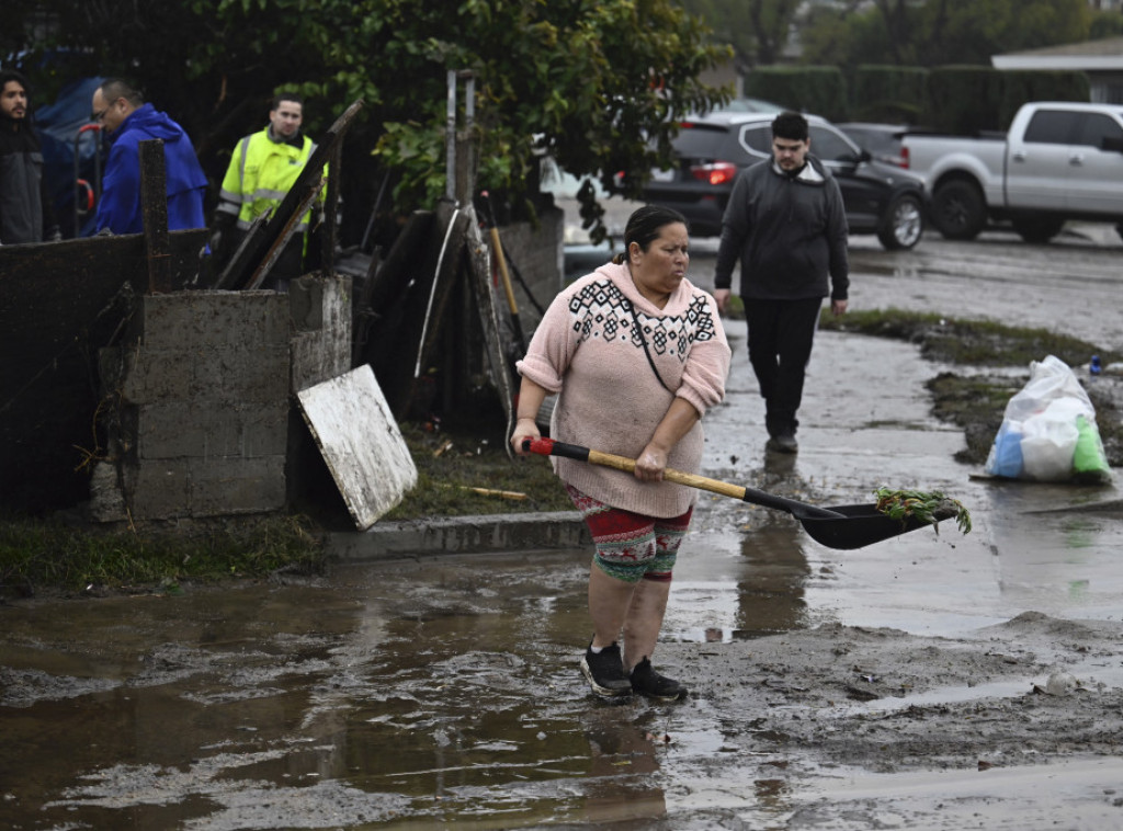 Stotine ljudi evakuisano iz kuća u San Dijegu zbog bujica i poplava