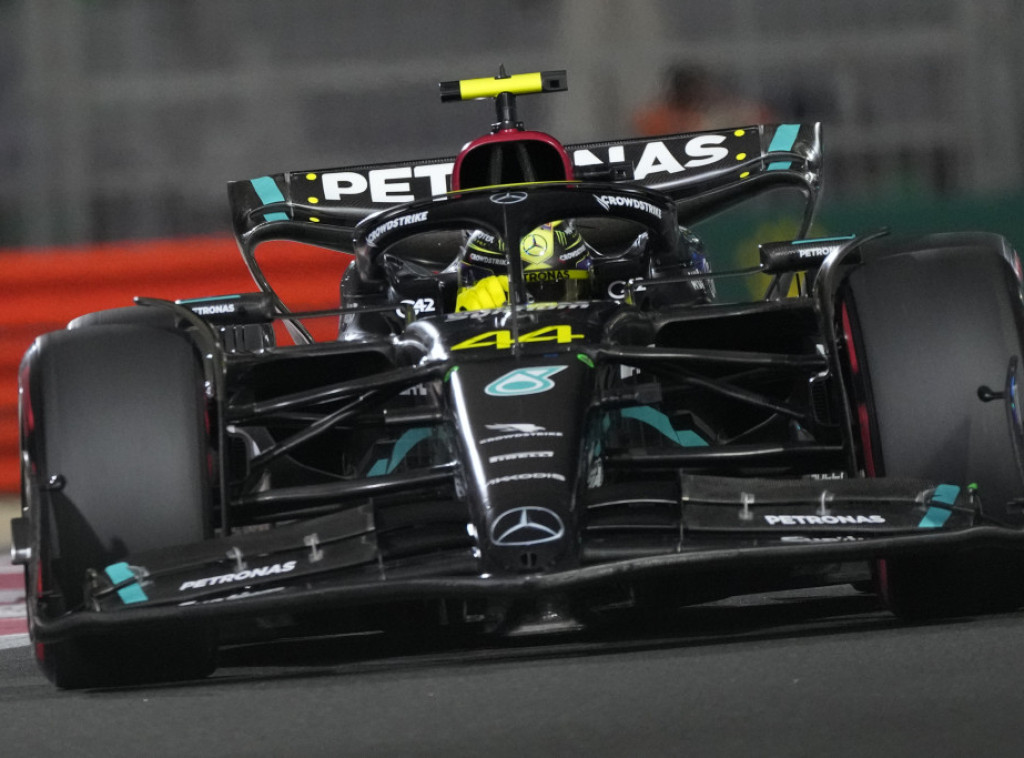 Mediji: Britanski vozač Luis Hamilton prelazi na kraju sezone u Ferari