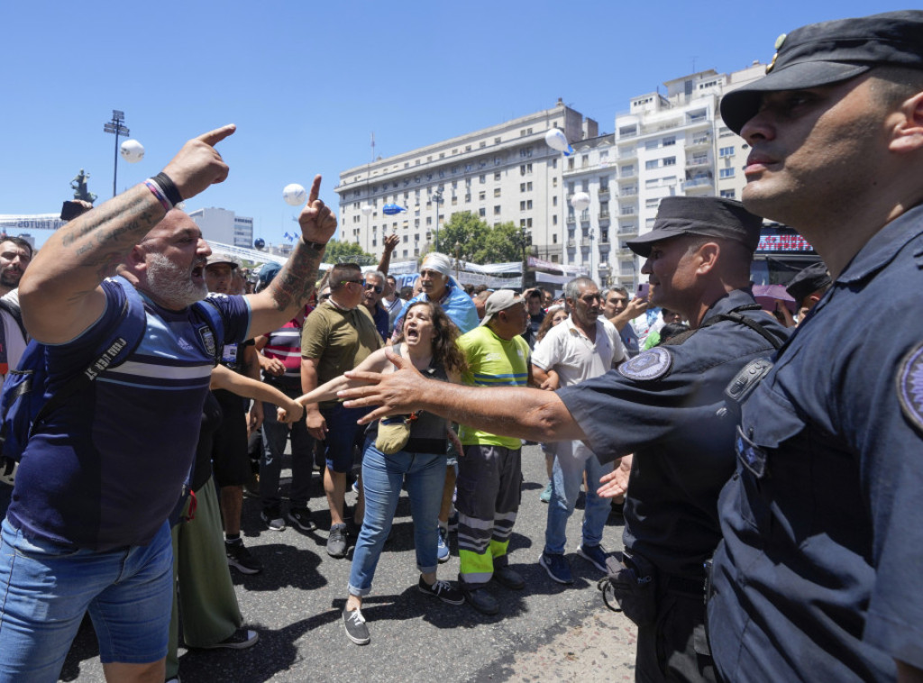 Masovni štrajk u Buenos Ajresu protiv ekonomskih reformi predsednika Mileja