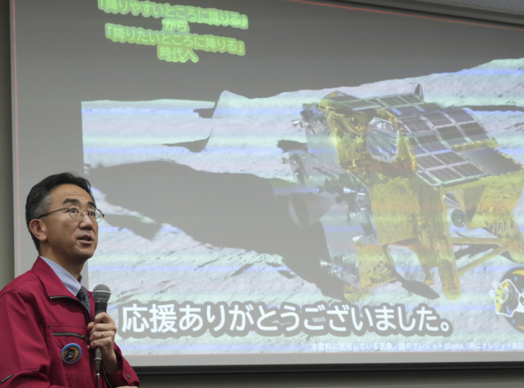 Japanska letelica SLIM sletela na Mesec oko 55 metara od cilja
