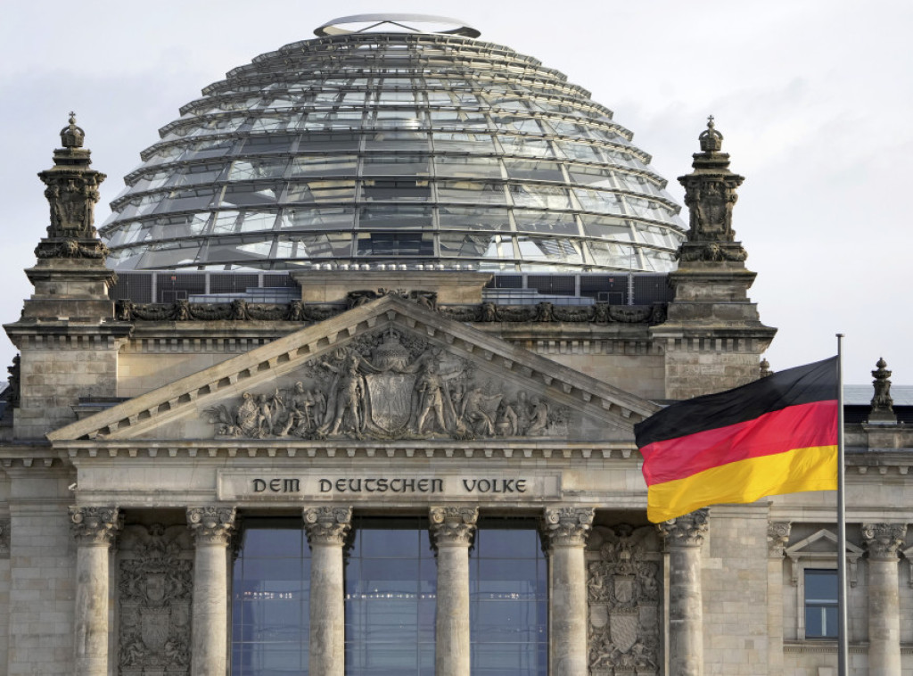Bild: Berlin razmatra povlačenje 1.200 tona zlata iz Njujorka kao odgovor na mere Trampa
