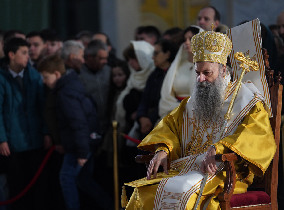 Patrijarh Porfirije danas služi pomen stradalima u martovskom pogromu na Kosovu i Metohiji 2004.