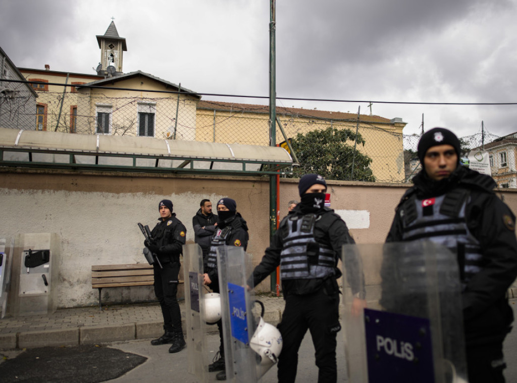 Turska: Uhapšene su dve osobe osumnjičena za napad u crkvi u Istanbulu, privedeno je još 47