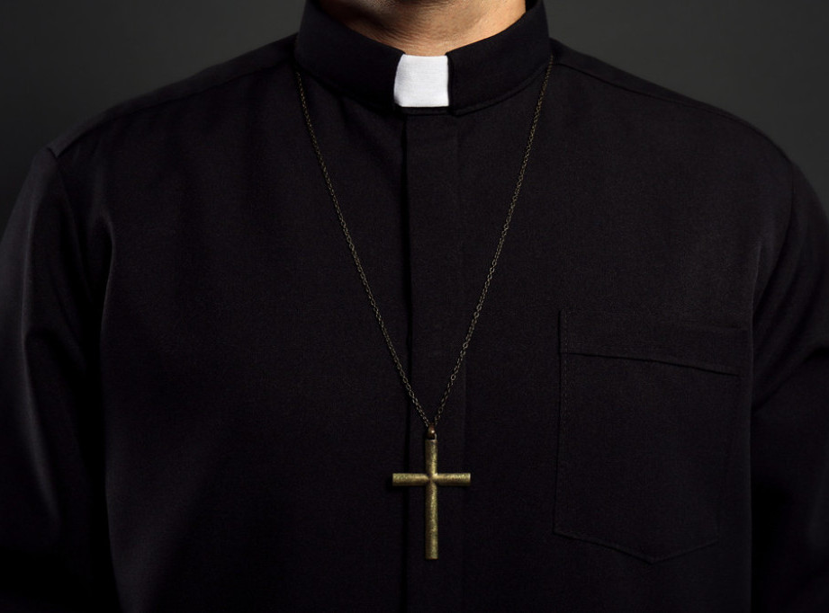 Palermo: Sveštenik iz Kolumbije optužen za seksualno zlostavljanje maloletnika