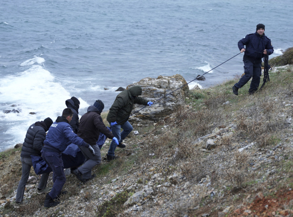 Grčka: Kod Lezbosa je spaseno 57 migranata, dve osobe su poginule, jedna se vodi kao nestala
