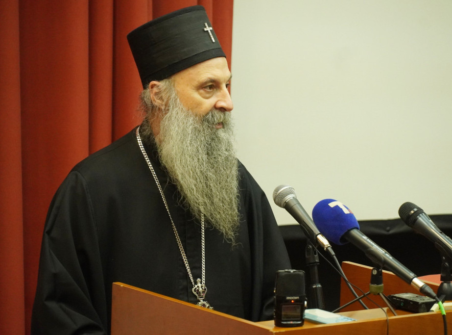 Patrijarh Porfirije: Divim se veri i hrabrosti srpskog naroda i sveštenstva na KiM