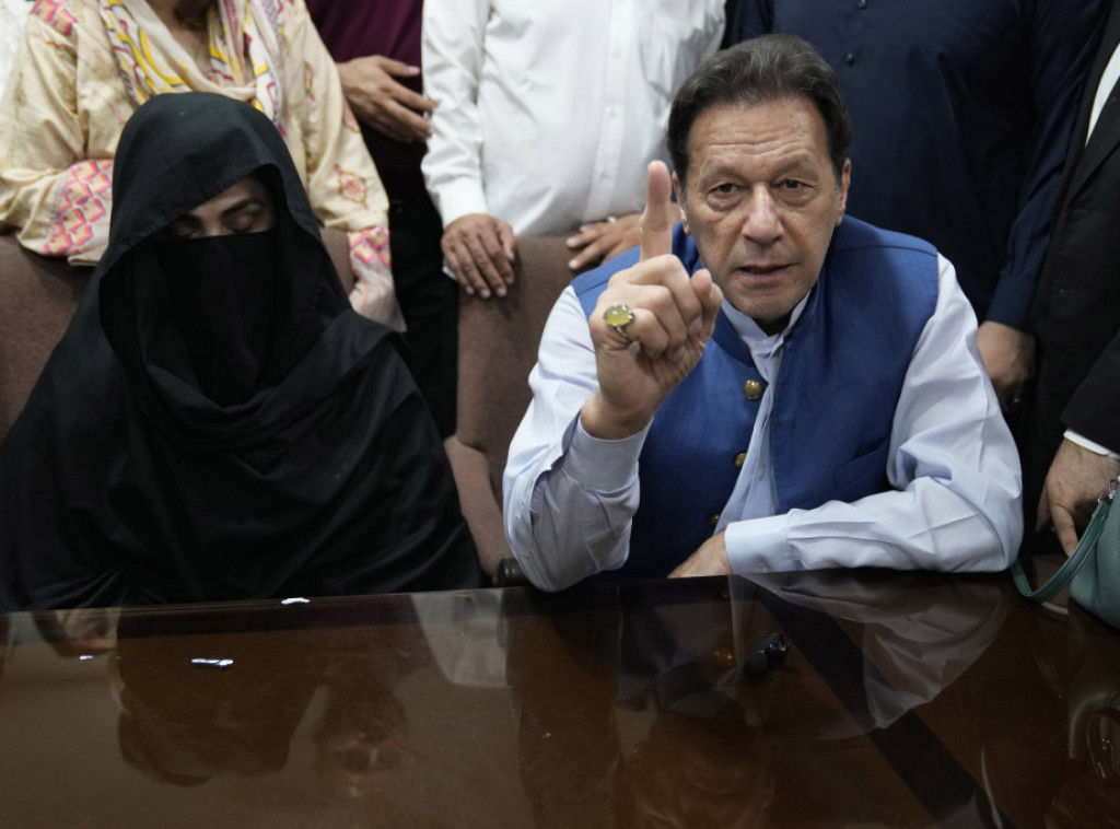Bivši pakistanski premijer i njegova supruga osuđeni na 7 godina zatvora zbog ilegalnog braka