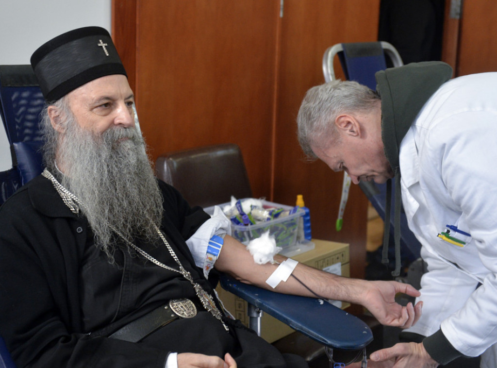 Patrijarh Porfirije dao krv u okviru akcije dobrovoljnog davanja krvi