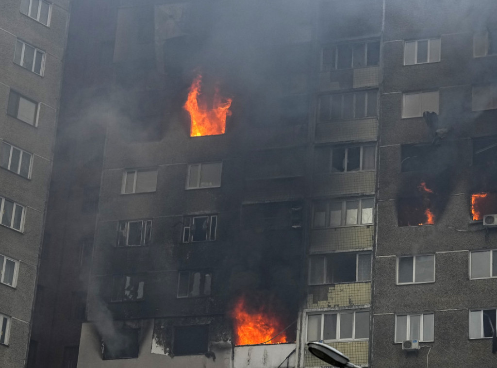 Zelenski: U raketiranju Kijeva najmanje dvoje mrtvih, više od 10 osoba povređeno