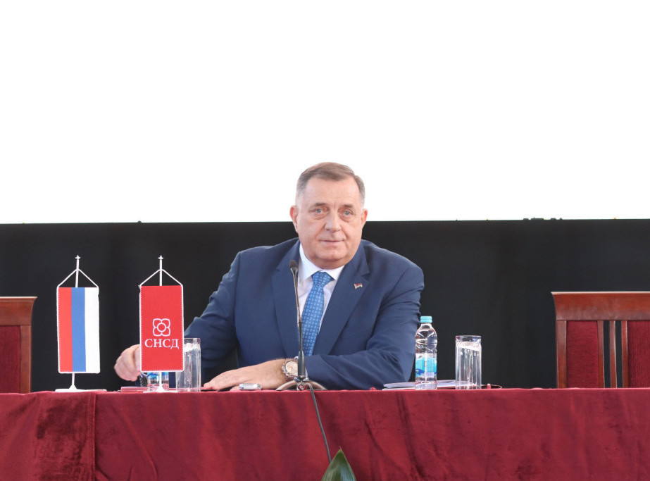 Pucar: Dodik je predsednik SNSD dok je upisan u sudski registar