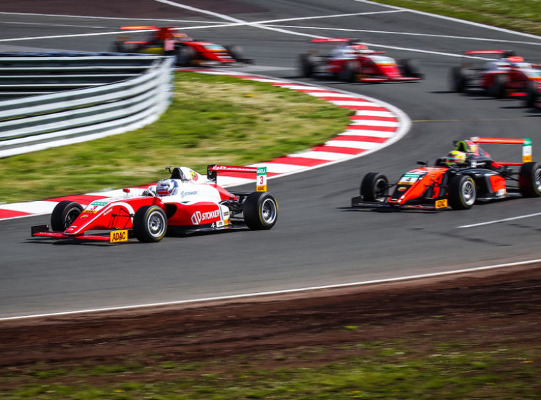 Andrija Kostić novi je vozač "Van Amersfoort Racing" tima u italijanskoj Formuli 4