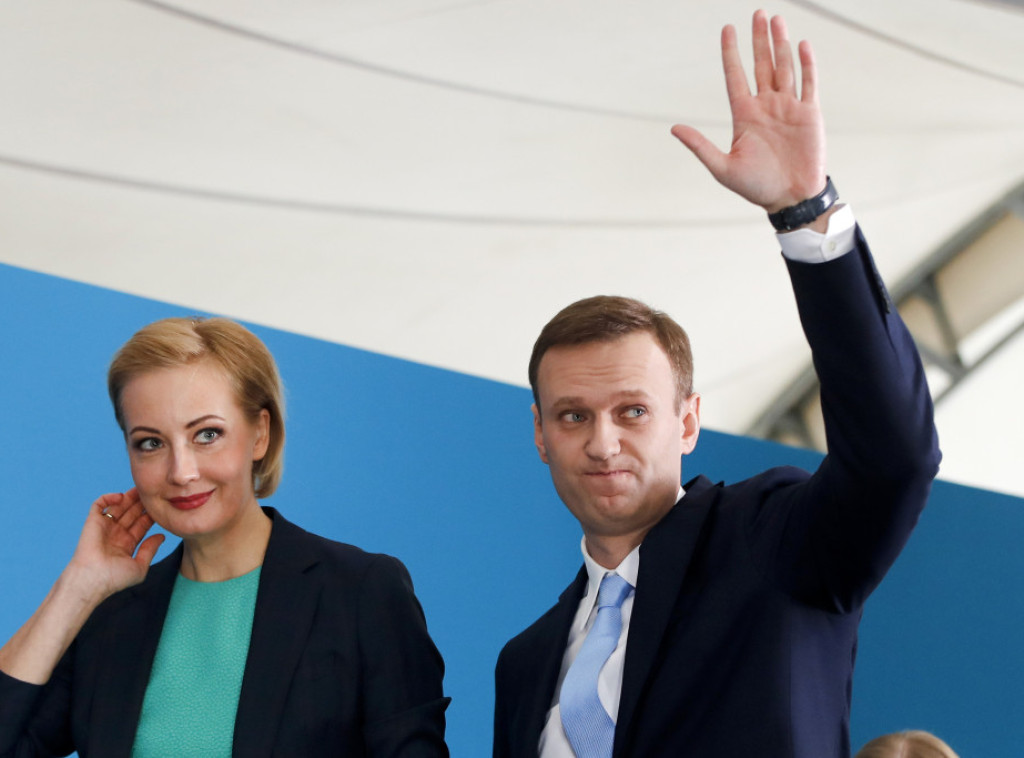 Supruga Navaljnog sa ćerkom: Došla sam da te podržim, a zapravo ti mene podržavaš