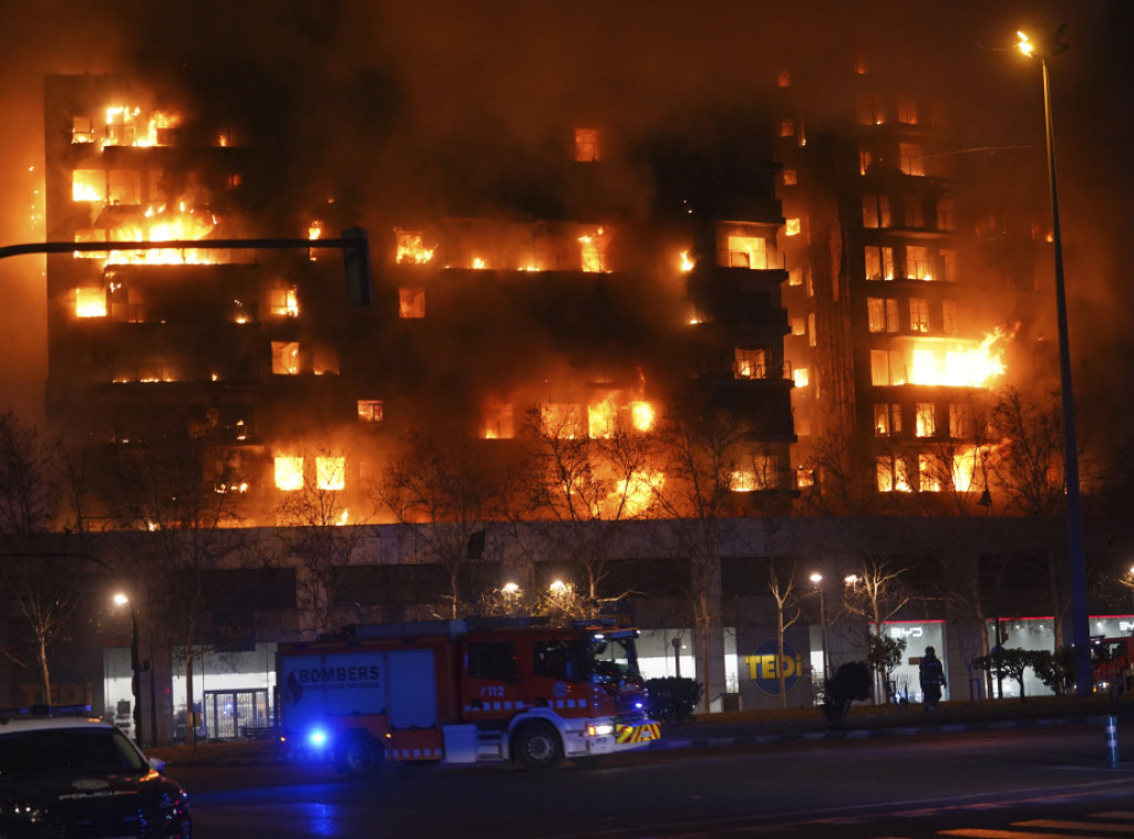 Najmanje 13 povređenih u požaru u stambenoj zgradi u Valensiji