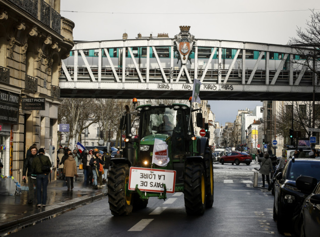 Nekoliko osoba uhapšeno nakon sukoba farmera i policije na sajmu u Parizu
