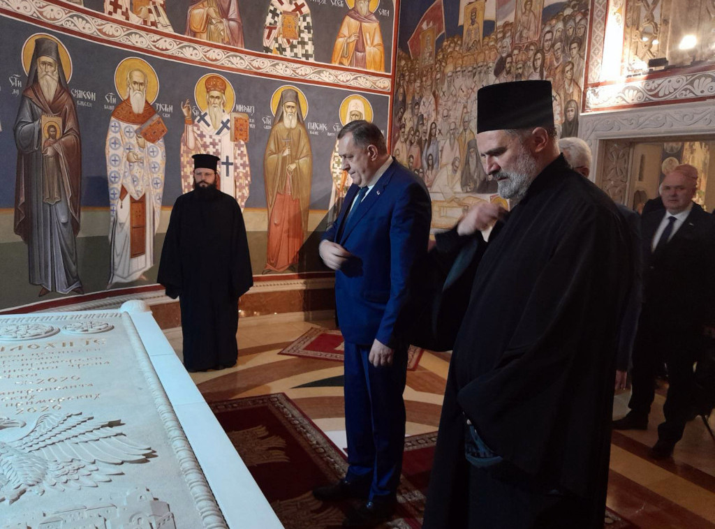 Dodik i Mandić posetili Saborni hram u Podgorici