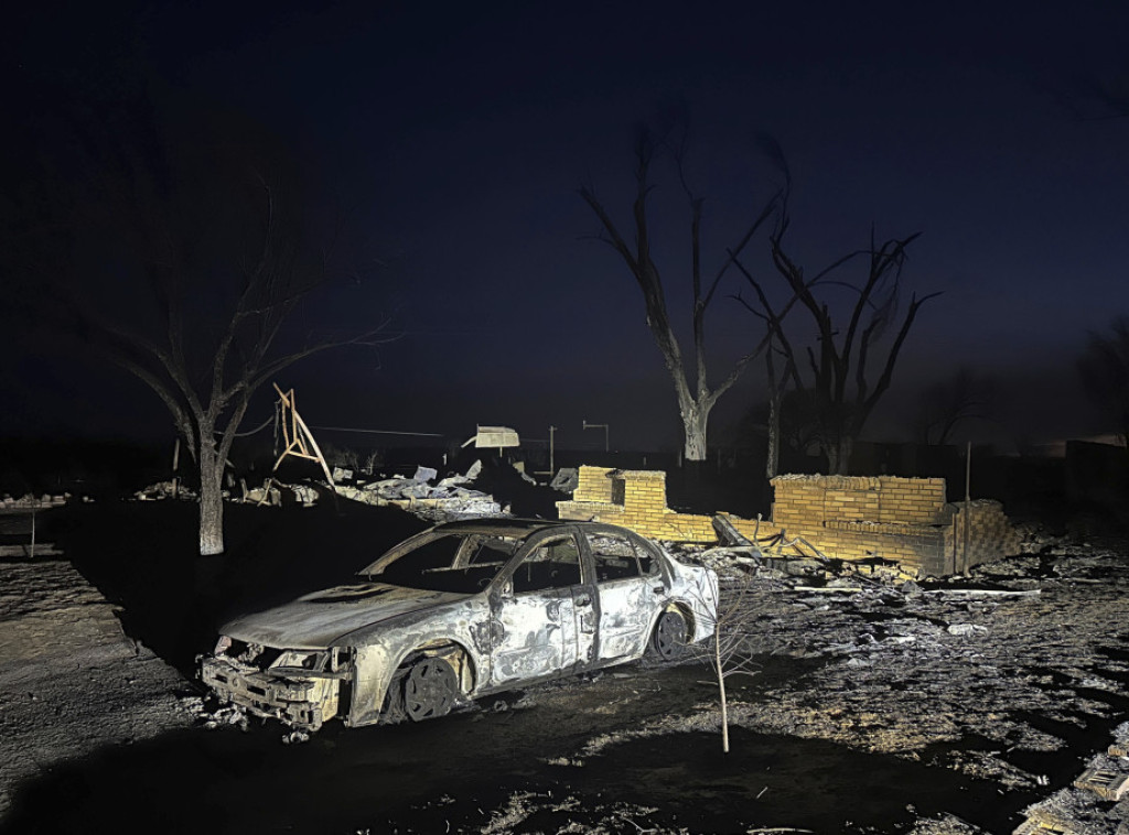 Jedna žena poginula u šumskom požaru u Teksasu, drugom najvećem u istoriji države