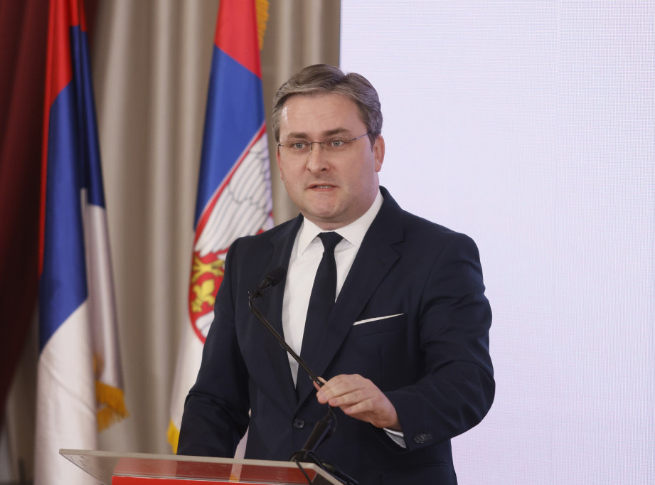 Nikola Selaković: Građani treba da imaju poverenje u rad centara za socijalni rad