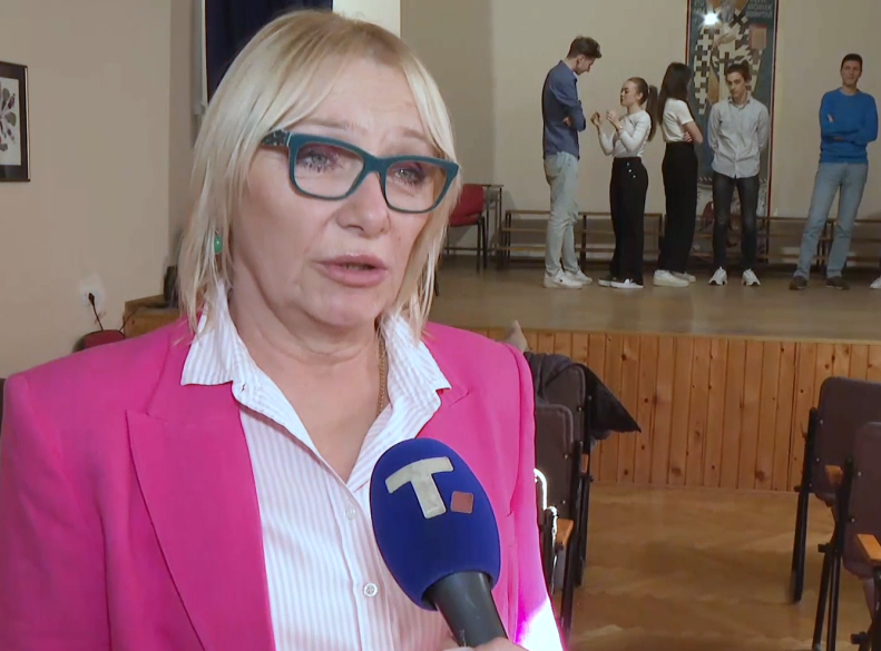 Učenici Dvanaeste beogradske gimnazije pripremili humanitarnu predstavu za porodicu Pindović