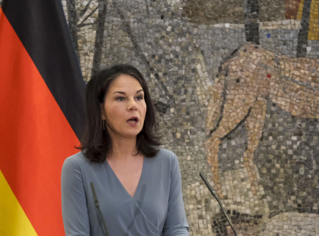 Analena Berbok: Menjanje granica najveći otrov za čovečanstvo
