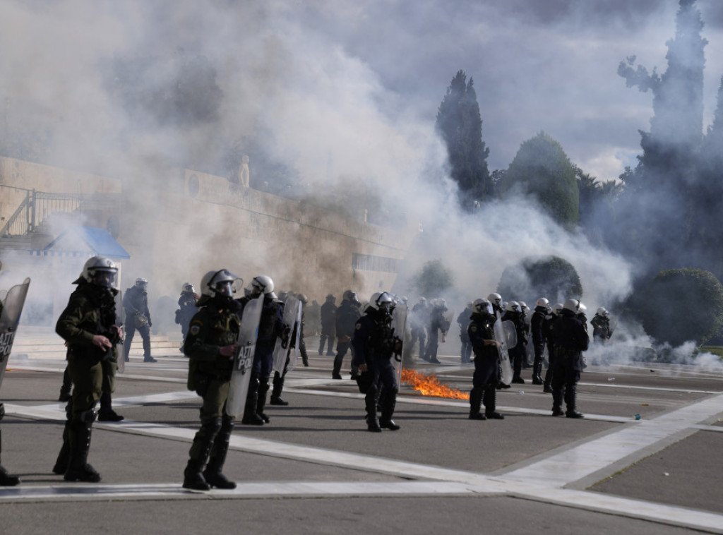 Sukobi na protestu protiv reforme zakona o obrazovanju u Atini, devetoro uhapšeno