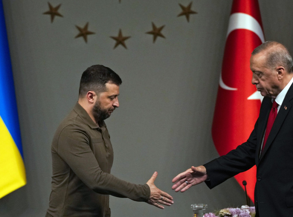 Zelenski se sastao sa Erdoganom i obišao ratne brodove u izgradnji namenjene Ukrajini