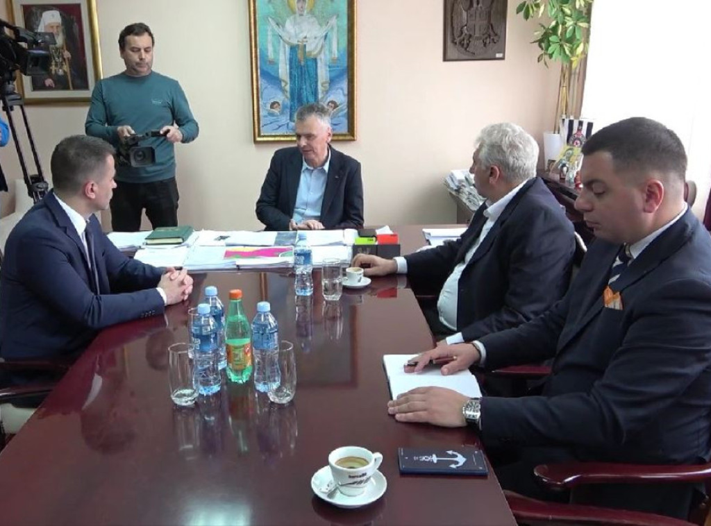 Ministar Milićević razgovarao s predsednikom Opštine Čajetina o letnjim kampovima za mlade iz dijaspore