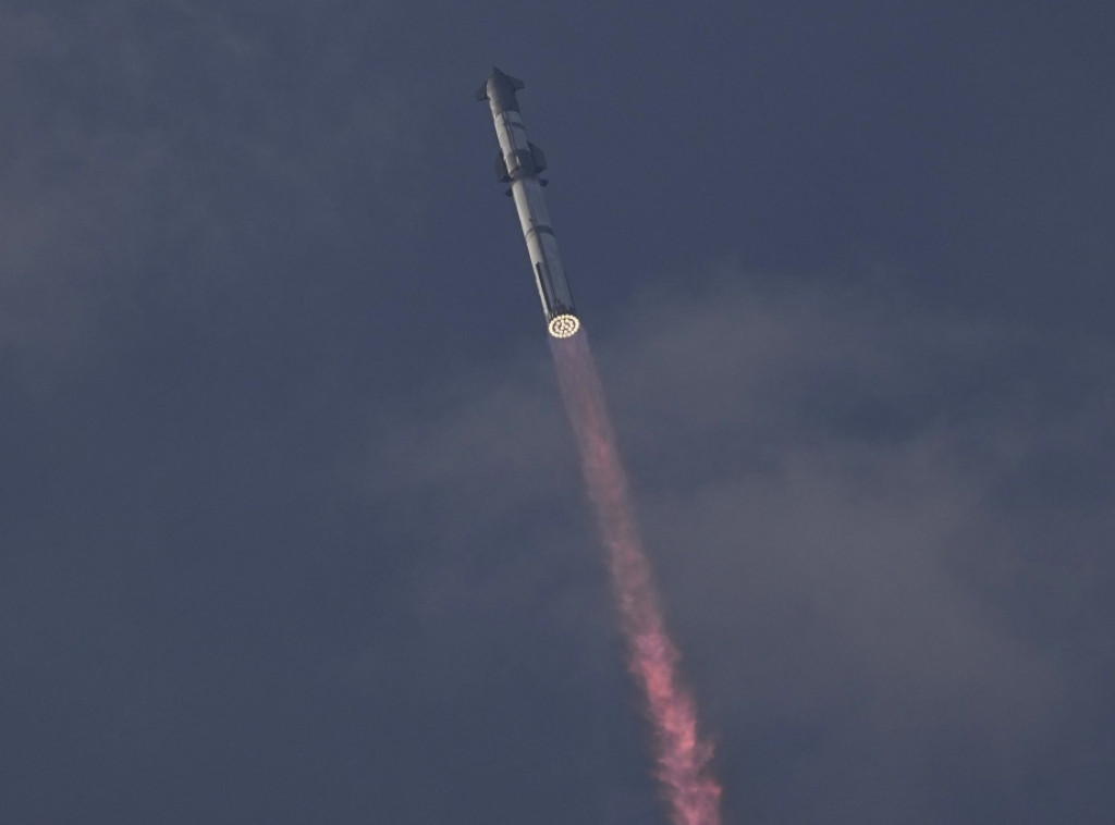 Raketa "Staršip" Spejs Eksa raspala se nakon manje od sat vremena leta