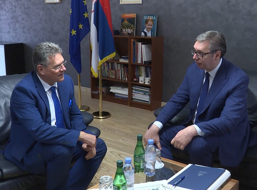 Vucic meets with Sefcovic in Brussels